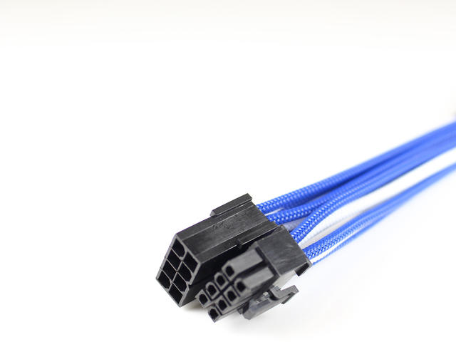 Кабели за компоненти Gelid Cable 6+2 Pin VGA (PCI-e) with Blue/White Sleeving