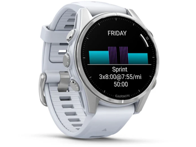 Смарт часовници Garmin fēnix® 8 - 43 мм, Silver с Whitestone силиконова каишка